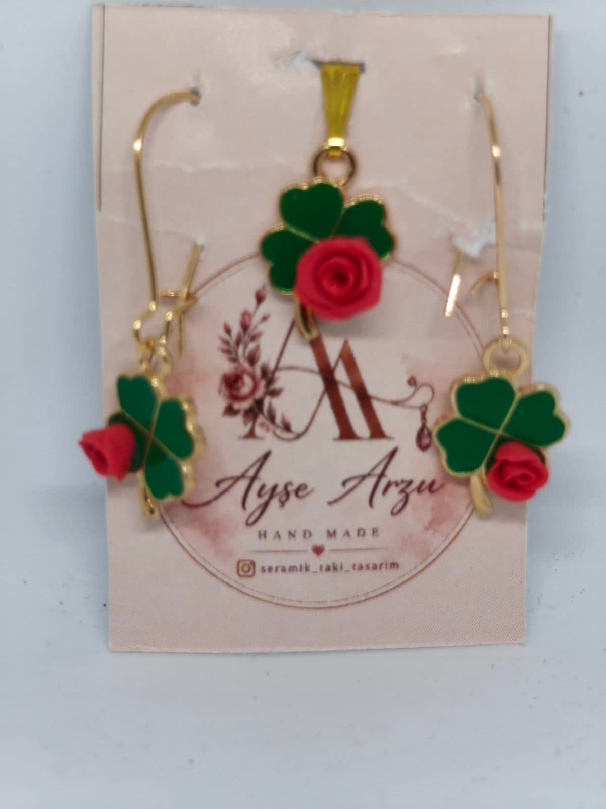 Gül ve Yonca Kolye & Küpe Seti